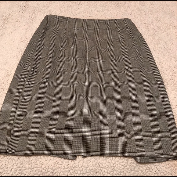 Business skirt - Picture 2 of 6